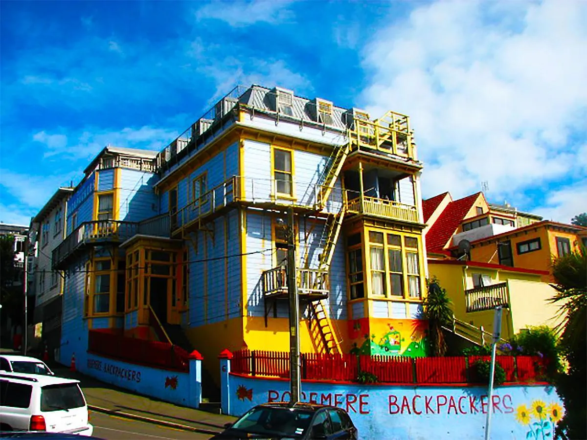 Rosemere Backpackers contacts